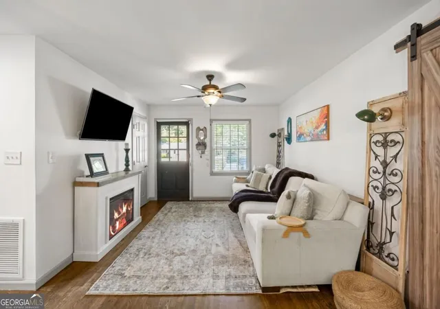 Photo 3 of Single family home for sale at 3202 Highland Dr SE, Smyrna, GA 30080 | MLS# 10844281 | Listing updated on 2026-09-11