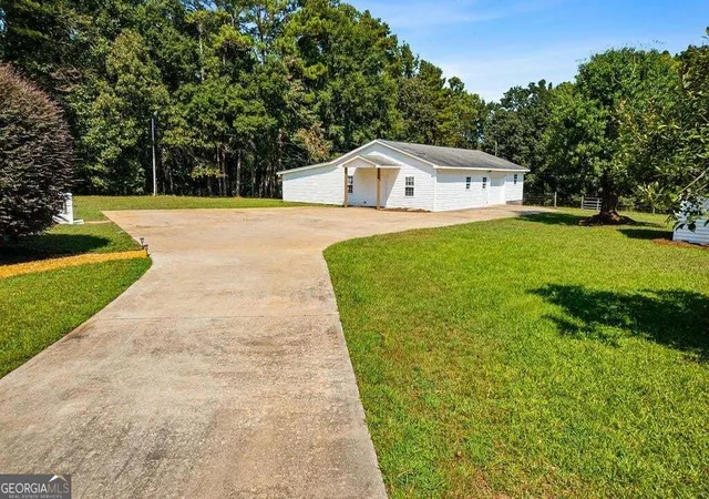 Photo 3 of Single family home for sale at 295 State Rte 5, Roopville, GA 30170 | MLS# 10850016 | Listing updated on 2026-10-05