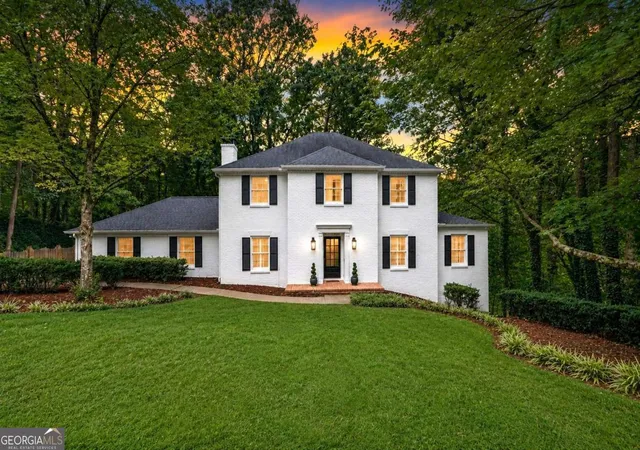 Photo 2 of Single family home for sale at 510 Clipper Trl, Atlanta, GA 30328 | MLS# 10824393 | Listing updated on 2026-10-05