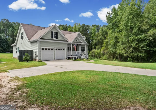 Photo 3 of Single family home for sale at 207 Dr Elliott Rd, Newnan, GA 30263 | MLS# 10843627 | Listing updated on 2026-09-10