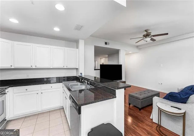 Photo 3 of Single family home for sale at 3040 Peachtree Rd #1205, Atlanta, GA 30305 | MLS# 10846125 | Listing updated on 2026-09-29