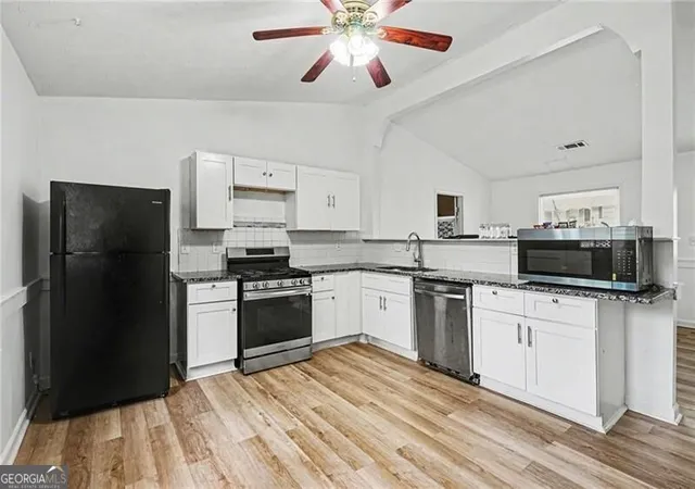 Photo 3 of Single family home for sale at 400 Hemlock Dr, Lawrenceville, GA 30046 | MLS# 10830808 | Listing updated on 2026-09-08