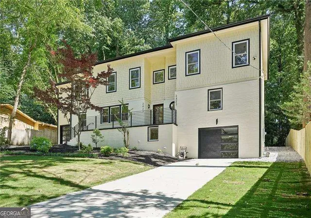 Photo 4 of Single family home for sale at 2423 Melinda Dr NE, Atlanta, GA 30345 | MLS# 10872056 | Listing updated on 2026-10-27