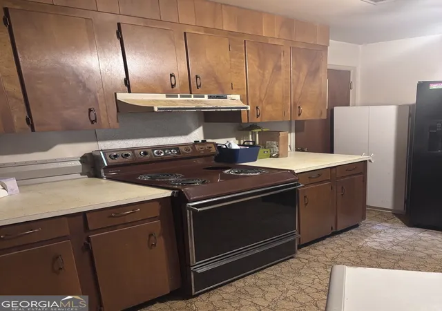 Photo 3 of Sale Pending at 97 Karen Ct, Warner Robins, GA 31088 | MLS# 10850045 | Listing updated on 2026-09-25