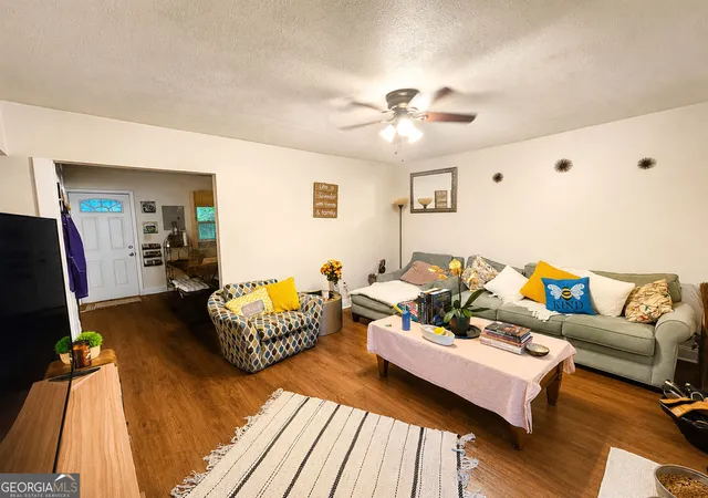 Photo 4 of Single family home for sale at 792 Sw Plainville Cir Sw, Atlanta, GA 30331 | MLS# 10834617 | Listing updated on 2026-09-14