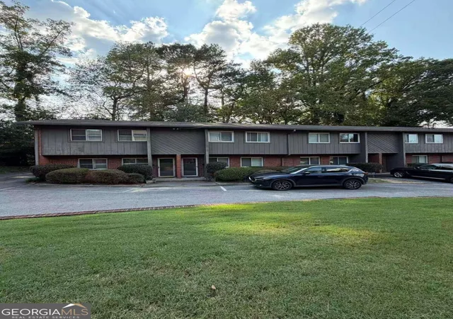 Photo 2 of Townhouse for sale at 1612 Briarcliff Rd Ne #1, Atlanta, GA 30306 | MLS# 10844178 | Listing updated on 2026-09-11