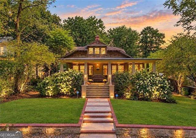 Photo 1 of Single family home for sale at 262 Daniel Ave Se, Atlanta, GA 30317 | MLS# 10852966 | Listing updated on 2026-09-25