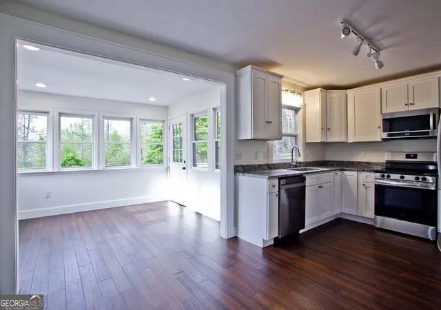Photo 3 of Single family home for sale at 221 Muscadine Rd, Dahlonega, GA 30533 | MLS# 10739973 | Listing updated on 2026-10-30