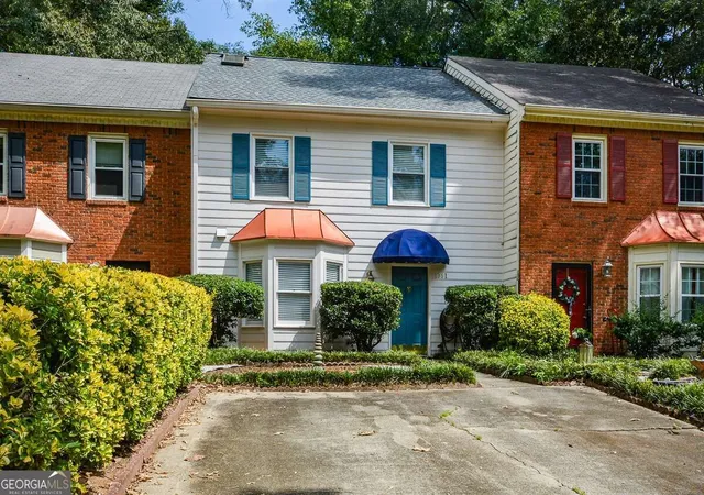 Photo 1 of Sale Pending at 1381 Poplar Pointe Se, Smyrna, GA 30082 | MLS# 10850233 | Listing updated on 2026-10-06
