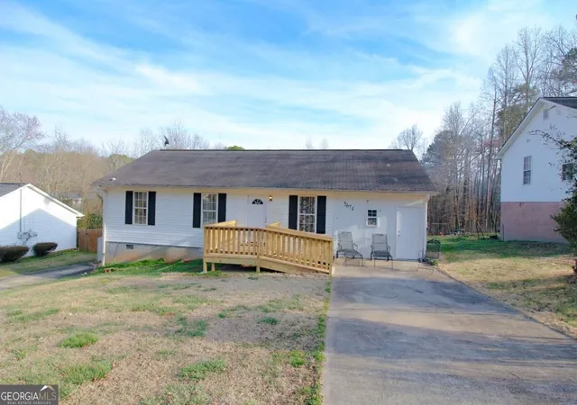 Photo 1 of Single family home for sale at 5674 Maiden Ln, Lula, GA 30554 | MLS# 10846232 | Listing updated on 2026-09-30