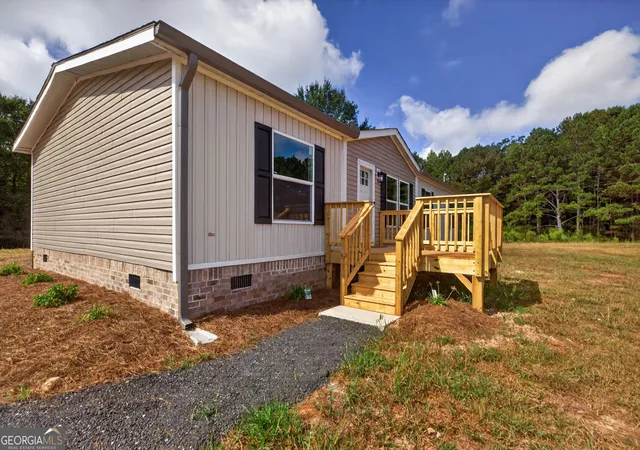 Photo 3 of Manufactured home for sale at 3795 S 100 Highway, Bowdon, GA 30108 | MLS# 10845291 | Listing updated on 2026-10-06