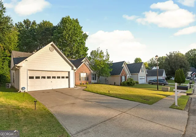 Photo 2 of Single family home for sale at 2260 Carlysle Cvs Dr, Lawrenceville, GA 30044 | MLS# 10840004 | Listing updated on 2026-09-18