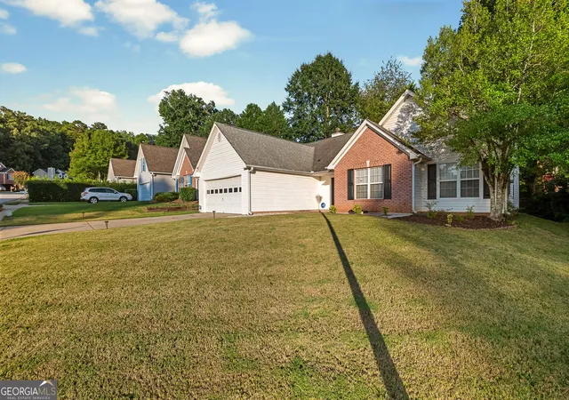 Photo 4 of Single family home for sale at 2260 Carlysle Cvs Dr, Lawrenceville, GA 30044 | MLS# 10840004 | Listing updated on 2026-09-18