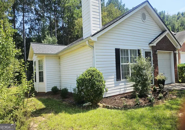 Photo 2 of Single family home for sale at 4384 Chestnut Oaks Tr, Lithonia, GA 30038 | MLS# 10849695 | Listing updated on 2026-09-23