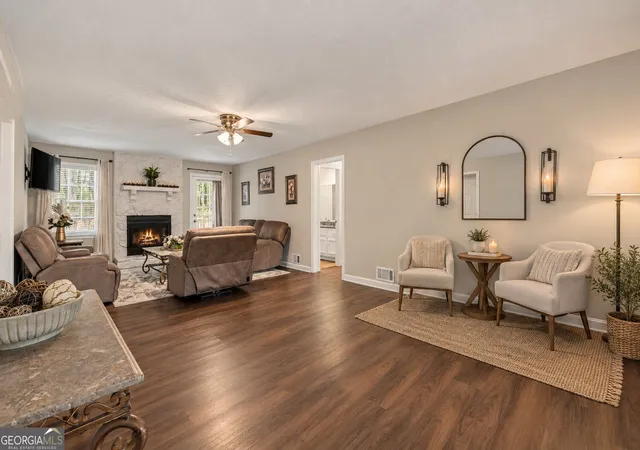 Photo 2 of Single family home for sale at 3760 Sunny Hl Dr, Loganville, GA 30052 | MLS# 10854753 | Listing updated on 2026-10-30