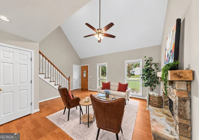 Photo 4 of Sale Pending at 4062 Crabapple Dr, Gainesville, GA 30507 | MLS# 10843126 | Listing updated on 2026-09-15