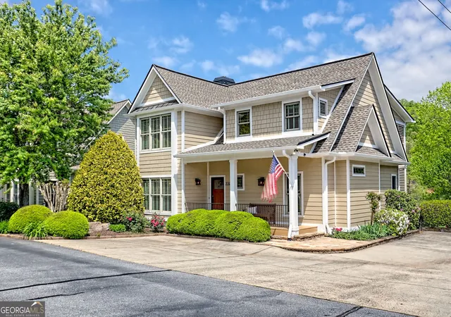 Photo 3 of Sale Pending at 2265 Eastgate Dr, Hiawassee, GA 30546 | MLS# 10849064 | Listing updated on 2026-10-03