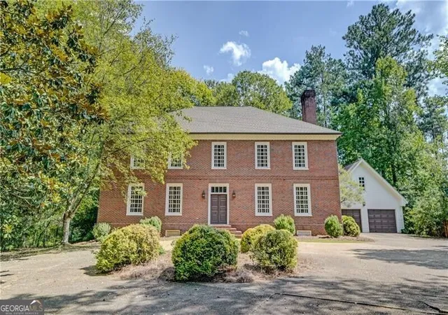 Photo 2 of Single family home for sale at 1740 Highgrove Clb Dr, Milton, GA 30004 | MLS# 10840542 | Listing updated on 2026-09-18