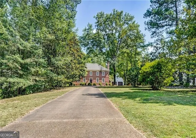 Photo 3 of Single family home for sale at 1740 Highgrove Clb Dr, Milton, GA 30004 | MLS# 10840542 | Listing updated on 2026-09-18