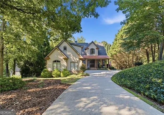 Photo 1 of Single family home for sale at 5730 Chestatee Landing Dr, Gainesville, GA 30506 | MLS# 10830802 | Listing updated on 2026-10-14