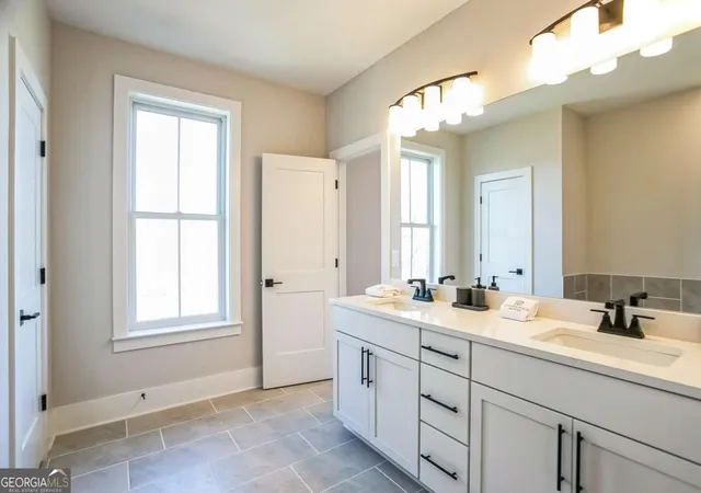 Photo 4 of Townhouse for sale at 607 Red Clay Farms Ln, Suwanee, GA 30024 | MLS# 10880371 | Listing updated on 2026-10-28