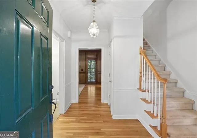 Photo 3 of Single family home for sale at 1090 Applecross Dr, Roswell, GA 30075 | MLS# 10839034 | Listing updated on 2026-09-23
