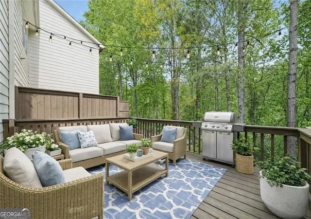 Photo 2 of Townhouse for sale at 1305 Liberty Pkwy Nw, Atlanta, GA 30318 | MLS# 10824679 | Listing updated on 2026-10-09