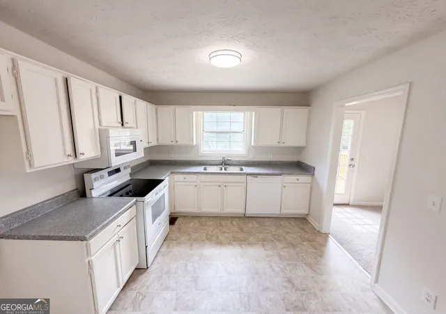 Photo 3 of Single family home for sale at 1179 Horsley Ml Rd, Carrollton, GA 30116 | MLS# 10846016 | Listing updated on 2026-09-26
