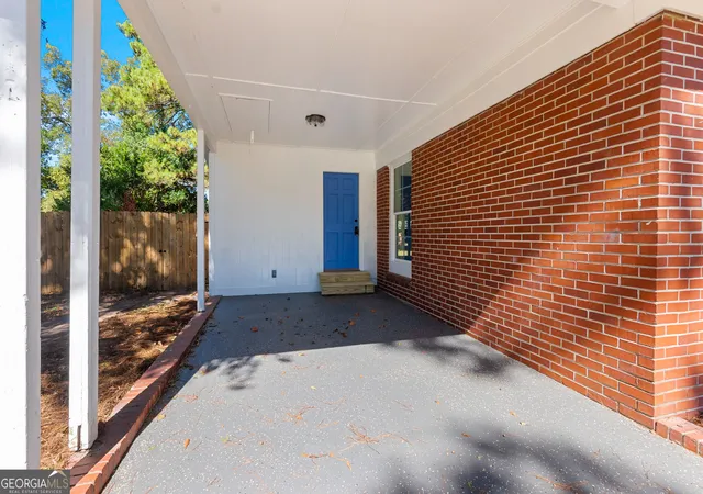 Photo 4 of Single family home for sale at 110 Susan Dr, Warner Robins, GA 31093 | MLS# 10875749 | Listing updated on 2026-10-28