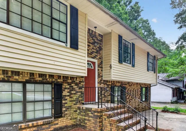Photo 3 of Single family home for sale at 8948 Raven Dr, Jonesboro, GA 30238 | MLS# 10853455 | Listing updated on 2026-10-09