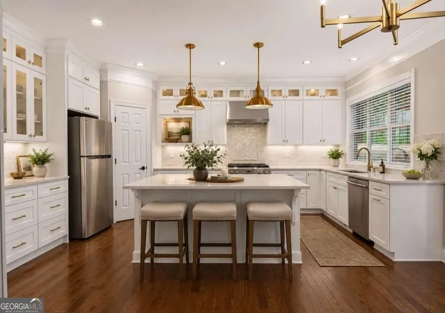 Photo 3 of Single family home for sale at 2093 Wrights Ml Cir Ne, Atlanta, GA 30324 | MLS# 10853233 | Listing updated on 2026-10-09