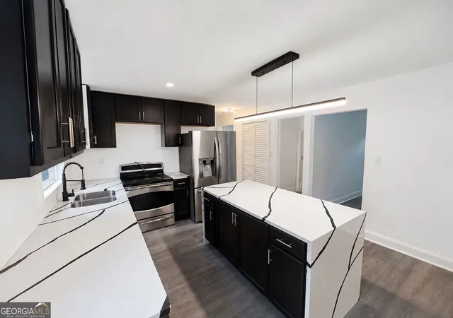 Photo 4 of Single family home for sale at 1087 Redford Dr SE, Atlanta, GA 30315 | MLS# 10842521 | Listing updated on 2026-09-23