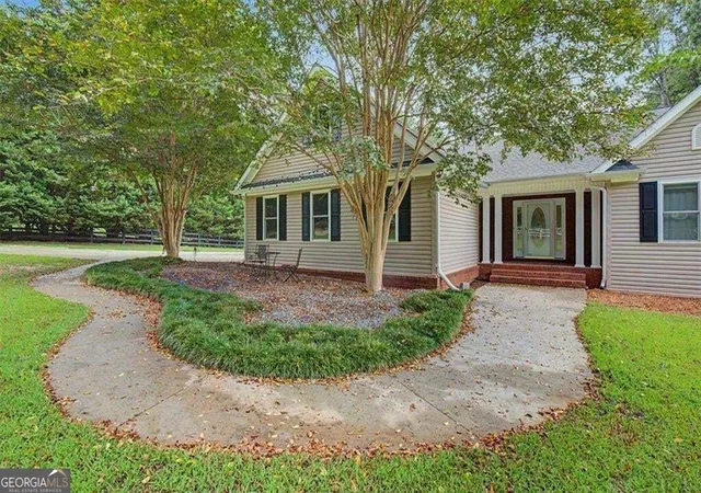 Photo 3 of Single family home for sale at 476 Providence Dr, Canton, GA 30115 | MLS# 10830623 | Listing updated on 2026-10-10