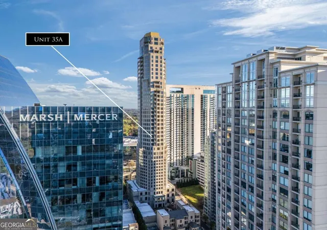 Listing Photo 2 - Condo for sale in building located at 3376 Peachtree Rd Ne, Atlanta, GA 30326 - Unit #35A