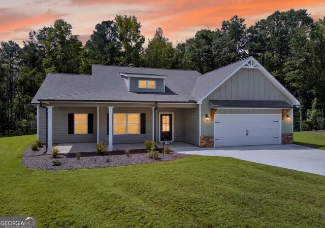 Photo 2 of Single family home for sale at 8981 Callaway Dr, Winston, GA 30187 | MLS# 10838054 | Listing updated on 2026-09-16