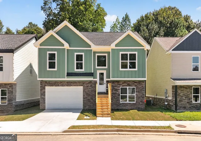 Photo 3 of Single family home for sale at 2140 Rosemary Way Se, Gainesville, GA 30507 | MLS# 10849911 | Listing updated on 2026-10-05