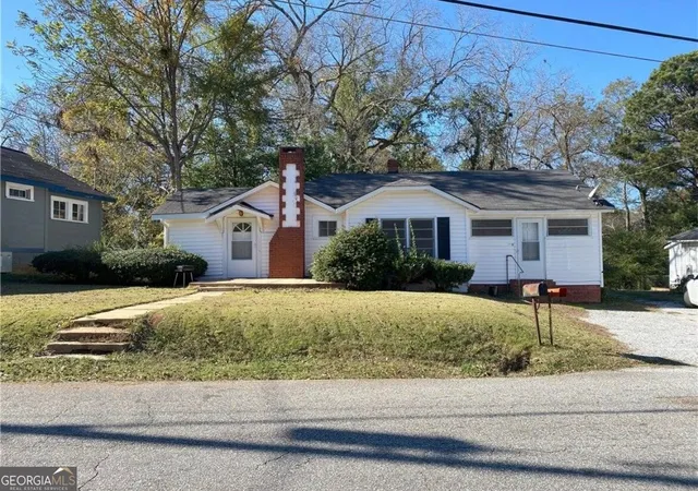 Photo 1 of Single family home for sale at 110 Church St, Valley, AL 36854 | MLS# 10841745 | Listing updated on 2026-09-22