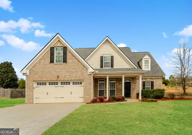 Photo 1 of Single family home for sale at 44 Colonial Cir Nw, Cartersville, GA 30120 | MLS# 10847288 | Listing updated on 2026-10-02