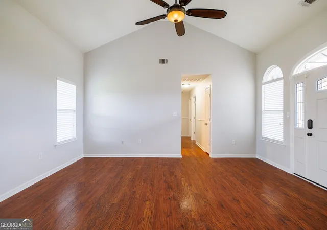 Photo 3 of Single family home for sale at 4952 Patton Dr, Valdosta, GA 31605 | MLS# 10849310 | Listing updated on 2026-10-02
