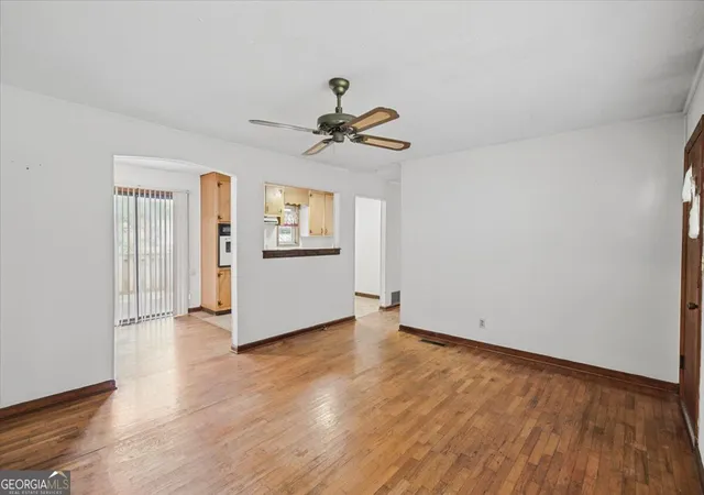 Photo 4 of Single family home for sale at 305 Pine St, Rockmart, GA 30153 | MLS# 10852346 | Listing updated on 2026-10-08
