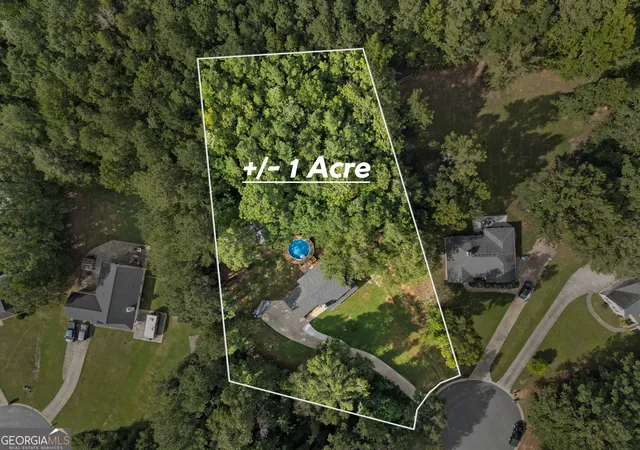 Photo 3 of Single family home for sale at 203 Indian Springs Dr, Locust Grove, GA 30248 | MLS# 10848234 | Listing updated on 2026-09-17