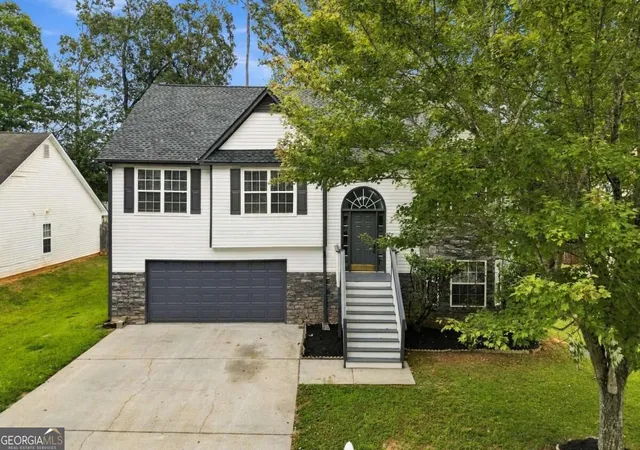 Photo 2 of Single family home for sale at 2362 Garnet Ave, Riverdale, GA 30296 | MLS# 10853681 | Listing updated on 2026-10-09