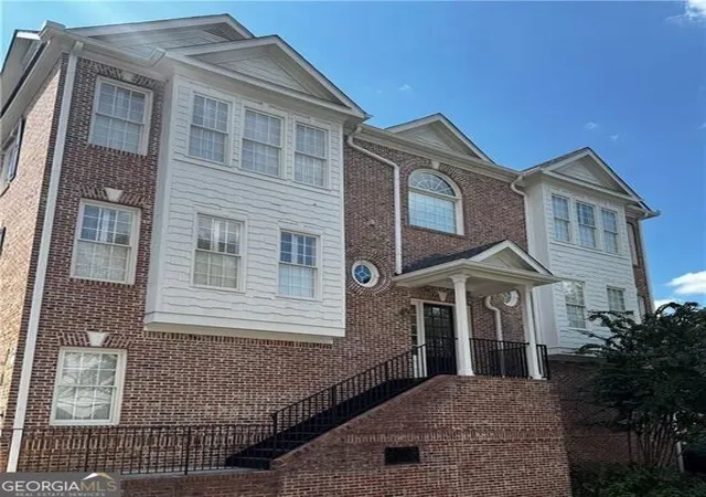 Photo 2 of Townhouse for sale at 5492 Glenridge Dr #524, Atlanta, GA 30342 | MLS# 10836210 | Listing updated on 2026-09-14