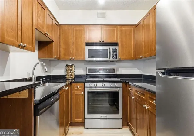 Photo 2 of Condo for sale at 2479 Peachtree Rd Ne #303, Atlanta, GA 30305 | MLS# 10840585 | Listing updated on 2026-09-08