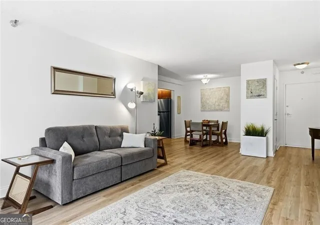 Photo 3 of Condo for sale at 2479 Peachtree Rd Ne #303, Atlanta, GA 30305 | MLS# 10840585 | Listing updated on 2026-09-18