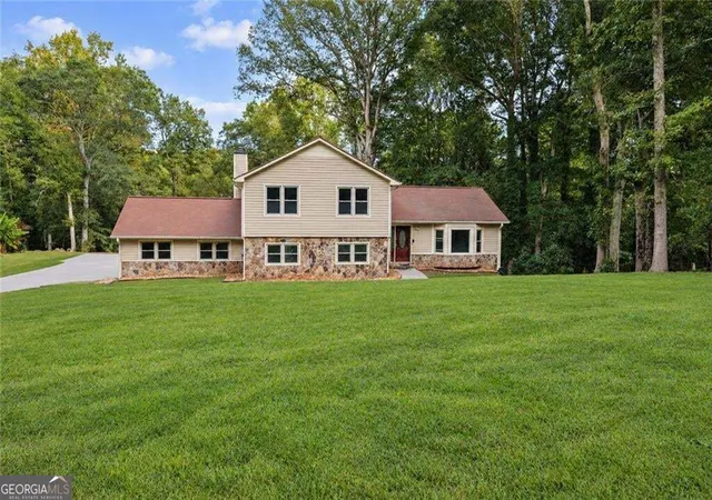 Photo 1 of Single family home for sale at 551 Covered Brg Trl, Fayetteville, GA 30214 | MLS# 10848800 | Listing updated on 2026-09-22