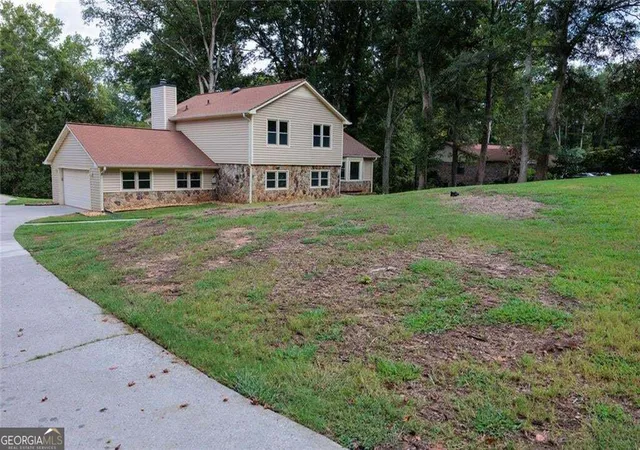 Photo 2 of Single family home for sale at 551 Covered Brg Trl, Fayetteville, GA 30214 | MLS# 10848800 | Listing updated on 2026-09-22