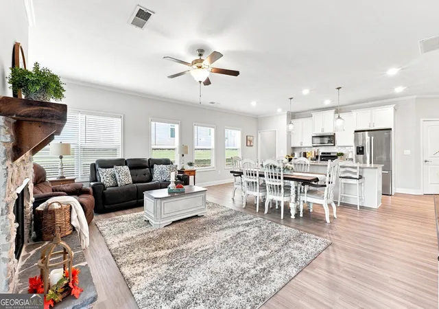 Photo 4 of Single family home for sale at 130 Heritage Pointe Dr, Villa Rica, GA 30180 | MLS# 10841753 | Listing updated on 2026-09-14