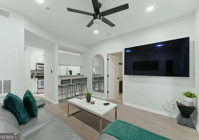 Photo 2 of Condo for sale at 1250 Parkwood Cir Se #1214, Atlanta, GA 30339 | MLS# 10837829 | Listing updated on 2026-09-15