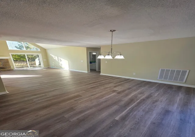 Photo 4 of Sale Pending at 6523 Elberton Hwy, Dewy Rose, GA 30634 | MLS# 10880211 | Listing updated on 2026-10-29